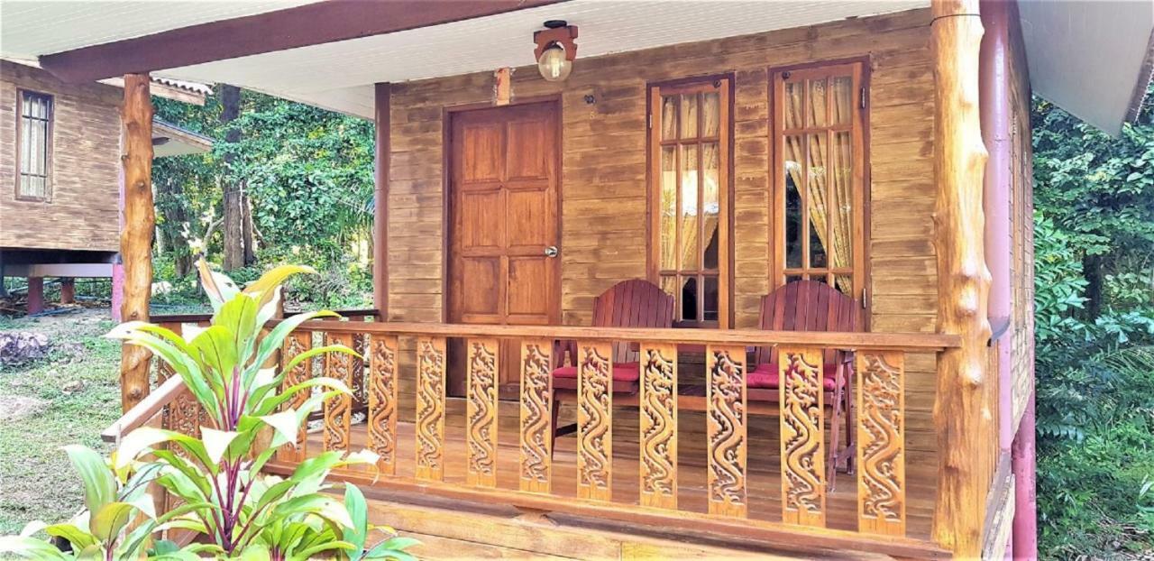 Koh Jum Coral Bay Resort Exterior photo