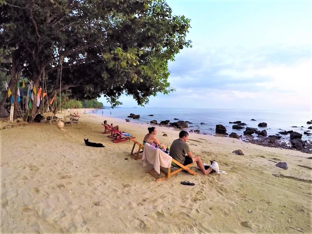 Koh Jum Coral Bay Resort Exterior photo