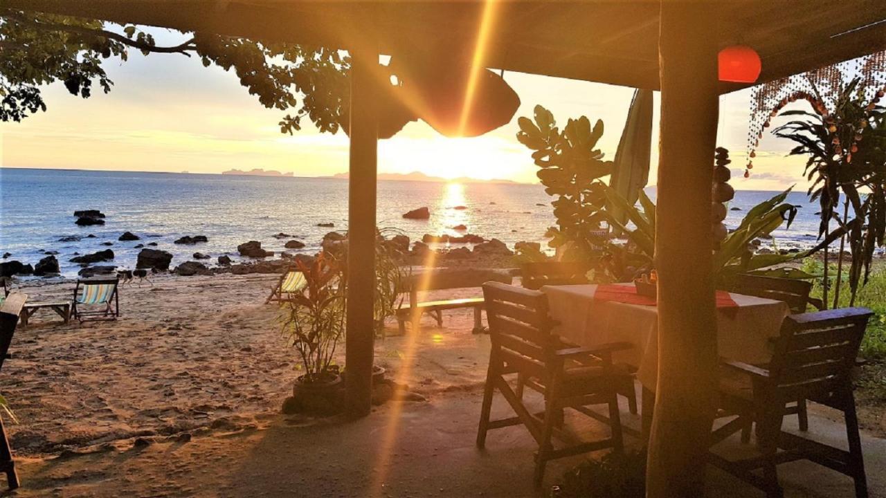 Koh Jum Coral Bay Resort Exterior photo