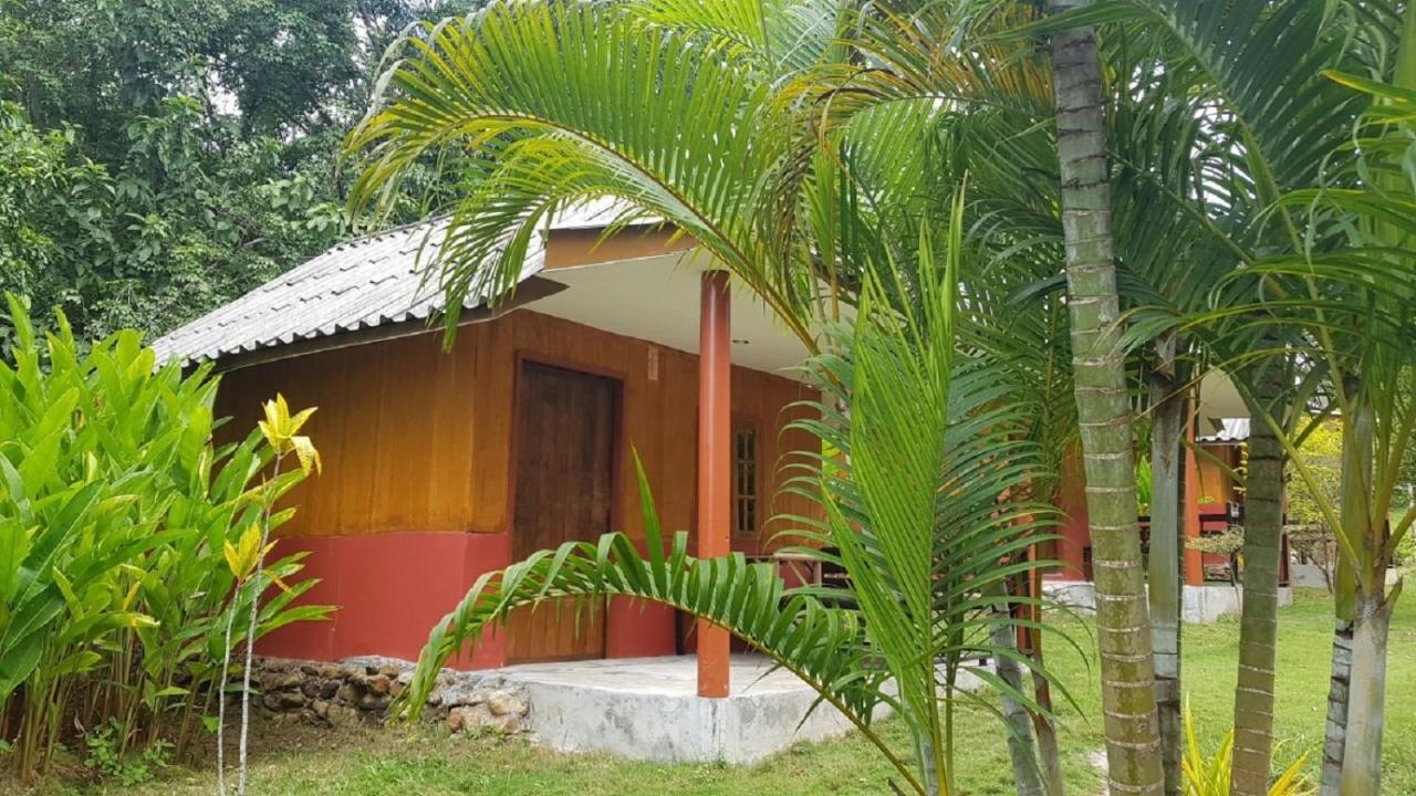 Koh Jum Coral Bay Resort Exterior photo